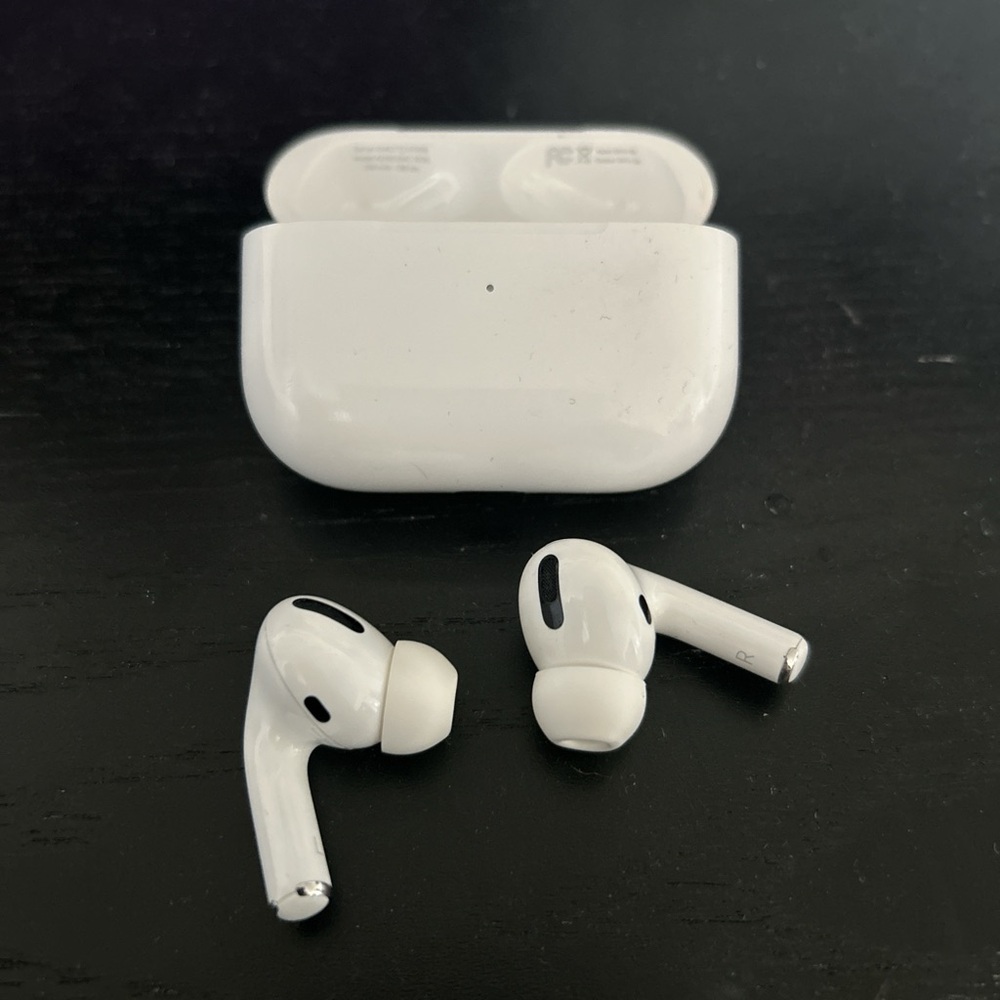 Apple AirPod pros